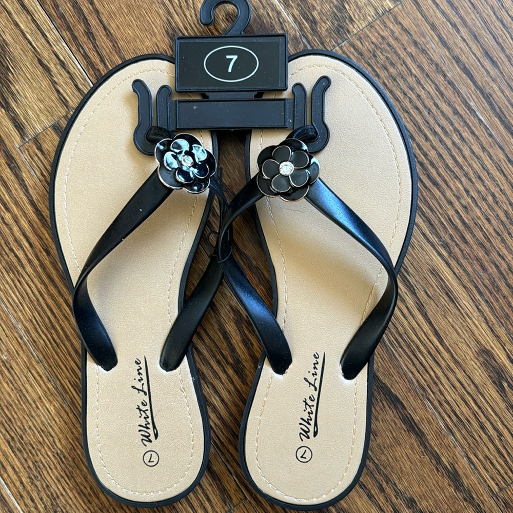 White Line black thong sandals new